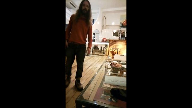 Длинноволосый 43-летний тенор мужчина-Сила сотворившая меня!