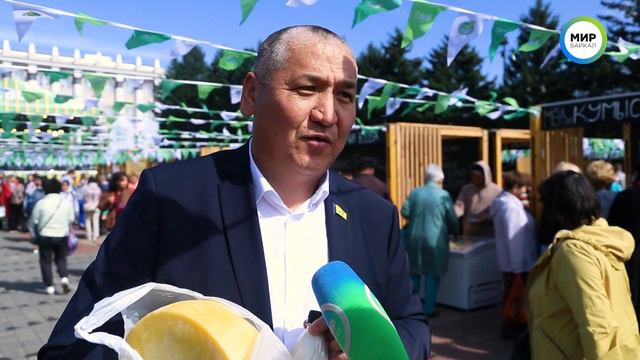 В Улан-Удэ проходит фестиваль фермерской продукции «Свое» смотреть онлайн