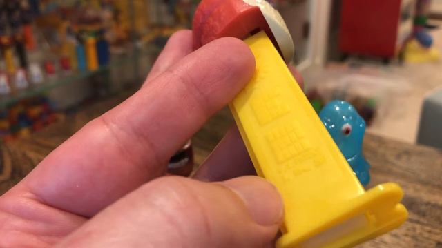 Pez Monsters v. Aliens смотреть онлайн