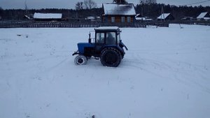 зимние экстремальные покатушки на тракторе мтз 80