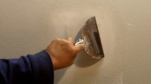 How to Repair a Wall with an Orange Peel Texture