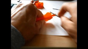 Как ПОЧИНИТЬ РОЛИК для ОДЕЖДЫ. ЛАЙФХАК