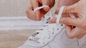 Приметы о шнурках. К чему они развязываются, рвутся и как сделать узел на удачу.