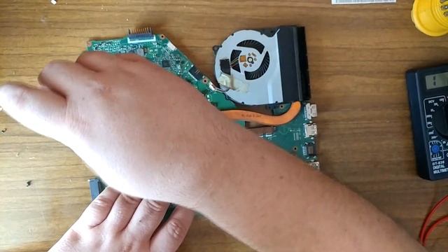Ремонт ноутбука asus. Разборка ноутбука x550c. Будни ремонтника №3 смотреть онлайн