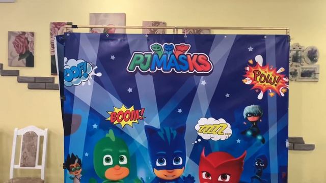 Как натянуть баннер! Разнокалиберная гирлянда из шаров! Герои в масках фотозона! Цыфра на стойке смотреть онлайн