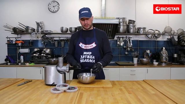 ДОМАШНИЕ КОЛБАСКИ: Колбаски из лосятины с брусникой