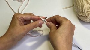 БЕЗ ДОПОЛНИТЕЛЬНОЙ НИТИ/Обязательно попробуйте СУПЕР КЛАССНЫЙ ФАБРИЧНЫЙ СПОСОБ НАБОРА ПЕТЕЛЬ