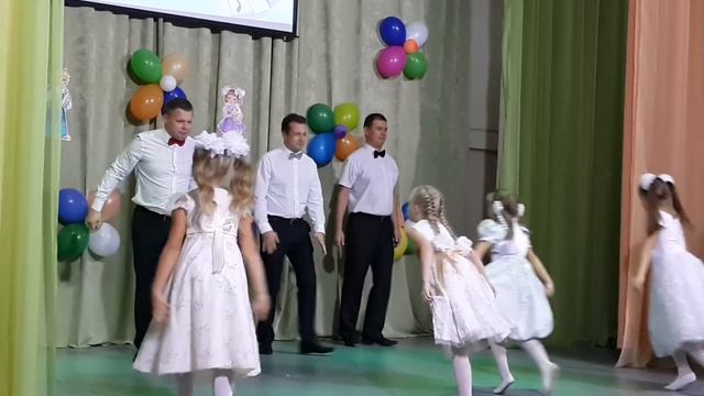 Учительница первая моя! Песня на выпускной 4 класса. смотреть онлайн