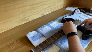 ПОЛИРОВКА ЛАДОВ / Делаем лады гладкими и придаем блеск