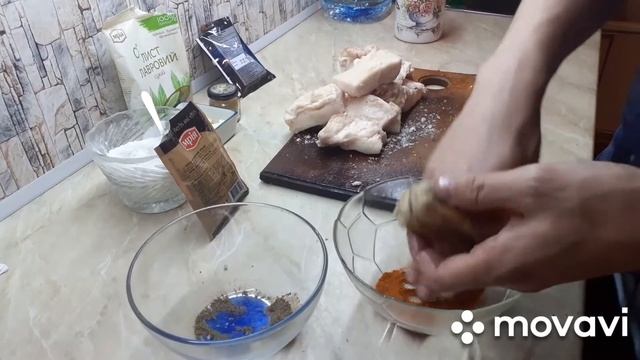 Засолка сала с чесноком, паприкой и чёрным перцем смотреть онлайн