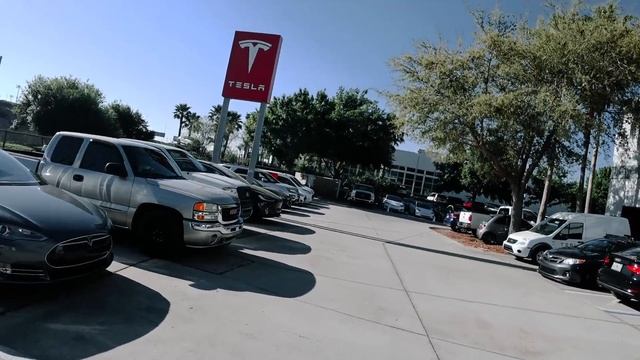 Салон Тесла в США. Model X, S и новая model 3 смотреть онлайн