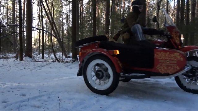 23 февраля с мотоциклом Урал / Future in the past with Ural motorcycle смотреть онлайн