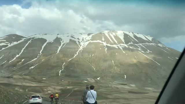 Castelluccio di Norcia. Italy’s beauty ?? смотреть онлайн