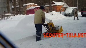 Японская снего уборочная машна