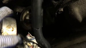 Infiniti fx35 replacement gasket on engine oil cooler housing Замена прокладки теплообменника