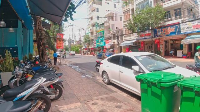 Прогулка по ВТОРОЙ линии в Нячанге | Как изменился город? | Сезон дождей 2023 смотреть онлайн