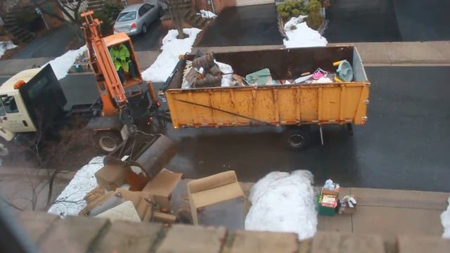 Ինչպես ազատվել հին իրերից Ամերիկայում : Recycle day in our neighborhood. Куда девать мусор в США смотреть онлайн