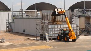 Применение телескопического погрузчика JCB 560-80 в промышленности