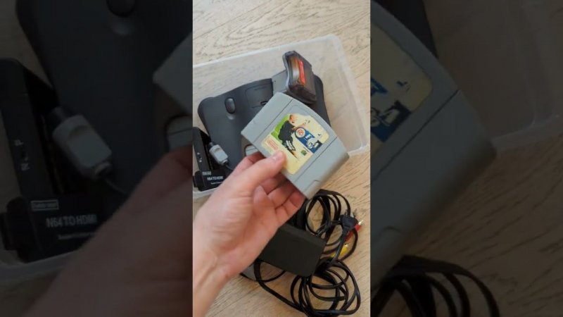 впервые держу в руках Nintendo 64. распаковка ретро консоли