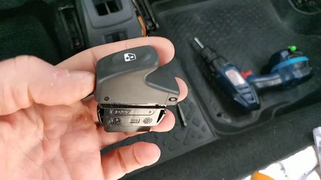 Ремонт кнопок стеклоподъемника рено за 5 минут! смотреть онлайн