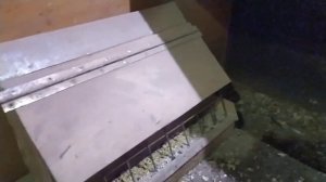 Инфракрасный обогреватель и греющий кабель в курятнике.