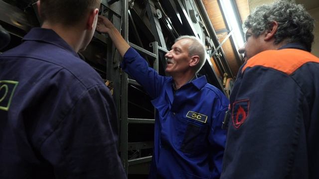 Профессионалы метрополитена 2019 смотреть онлайн