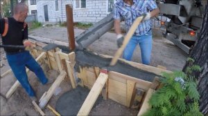 Заливка бетона в опалубку по жесткому или мощная опалубка из дюймовки