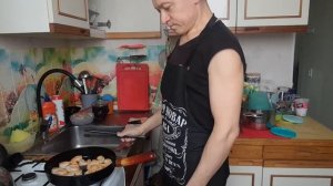 жаренные креветки в сливках