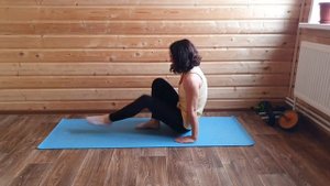 Учусь держать уголок на полу. День 5. | L-Sit