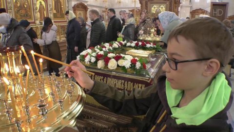 Православные верующие готовятся к главному церковному празднику - Пасхе