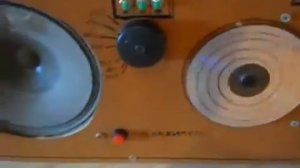 Самодельный плеер,мобильный телефон,и радио.