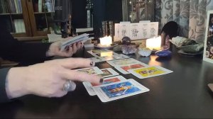 LIVE TAROT READINGS