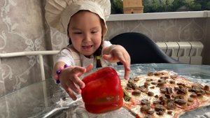 КУХНЯ Готовим вместе пиццу. Эмилия повар.