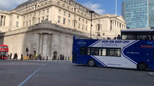 Royal Exchange London | Walking in London Street смотреть онлайн