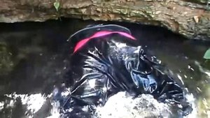 ЗАСТРЯЛ В ПЕЩЕРЕ ПОД ВОДОЙ (Последний Момент)