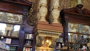 Елисеевский магазин - знаменитый гастроном номер 1 в Москве.