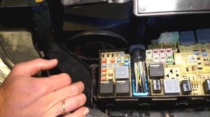 RADIATOR COOLING FAN RELAY LOCATION AND REPLACEMENT FORD FOCUS MK3 2012-2018