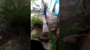 Стройка дома своими руками перетаскивание ж/б шпал одному