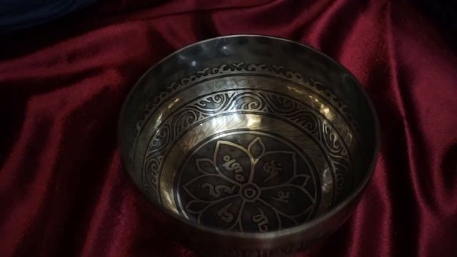 М19.5см-149Гц.Ре. КУПИТЬ ПОЮЩИЕ ЧАШИ. ТИБЕТСКАЯ ЧАША ДЛЯ МЕДИТАЦИИ. СЛУШАТЬ смотреть онлайн