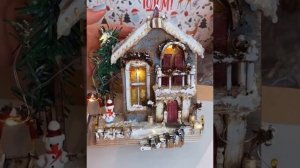 Деревянный новогодний домик с подсветкой