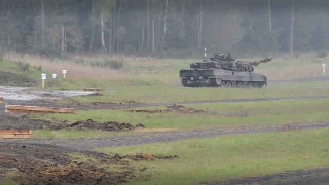 Ukrainian Flagship,Tough battle Tank Land War Lord смотреть онлайн