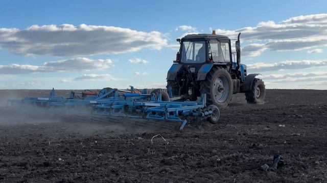 КУЛЬТИВАЦИЯ 2023! Два МТЗ 1221 с культиваторами КБМ-8 "Ярославич" и КПД-6 Витязь "БДТ-АГРО"! смотреть онлайн