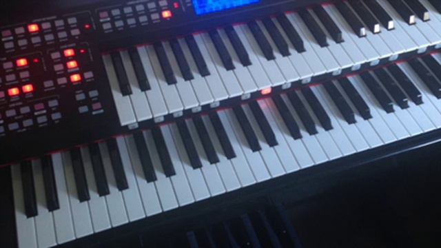 Can't Help Falling In Love With You смотреть онлайн