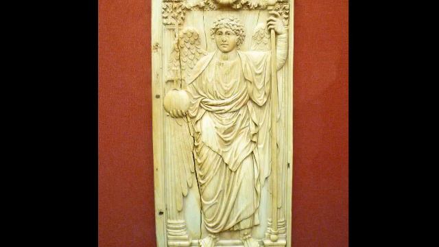 Ivory panel with Archangel (Byzantine) смотреть онлайн