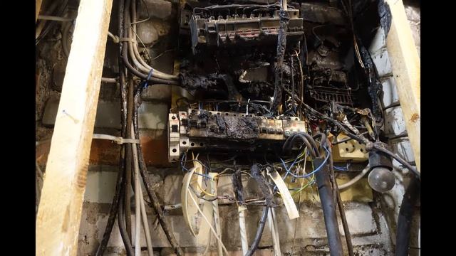 Короткое замыкание в щите дома. смотреть онлайн