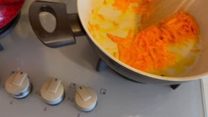 НЕЖНАЯ ГРУДКА ИНДЕЙКИ в СМЕТАННОМ СОУСЕ ЗА 15 МИНУТ - (Обед Геймера)