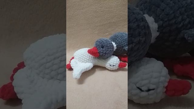 Гусь и лебедь из плюшевой пряжи смотреть онлайн