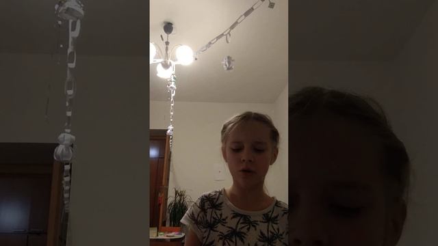 Осваиваю песню Прекрасное далёко. Евгений Крылатов на стихи Юрия Энтина. смотреть онлайн