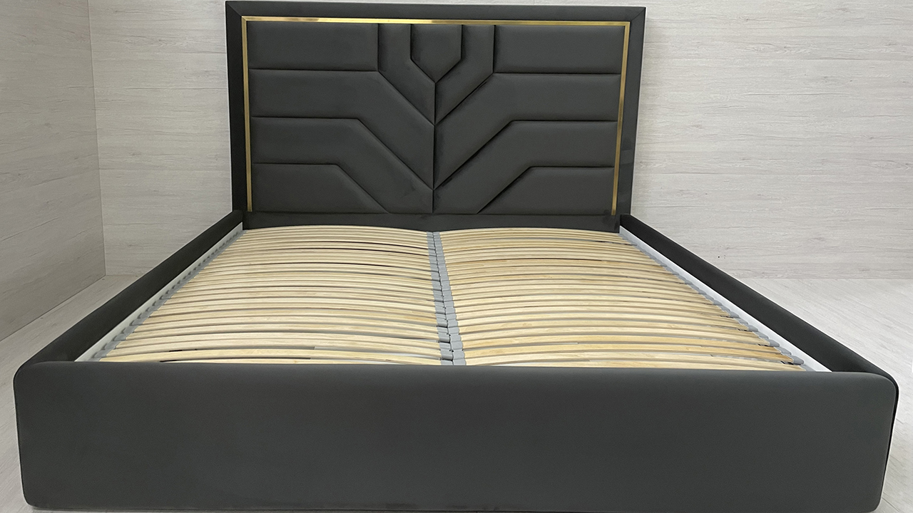Кровать с золотым молдингом отзывы. Кровать понравилась