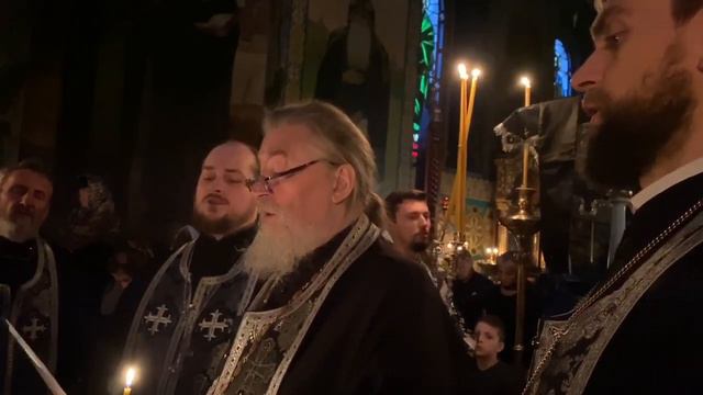 Душе моя... - сімейне тріо священиків